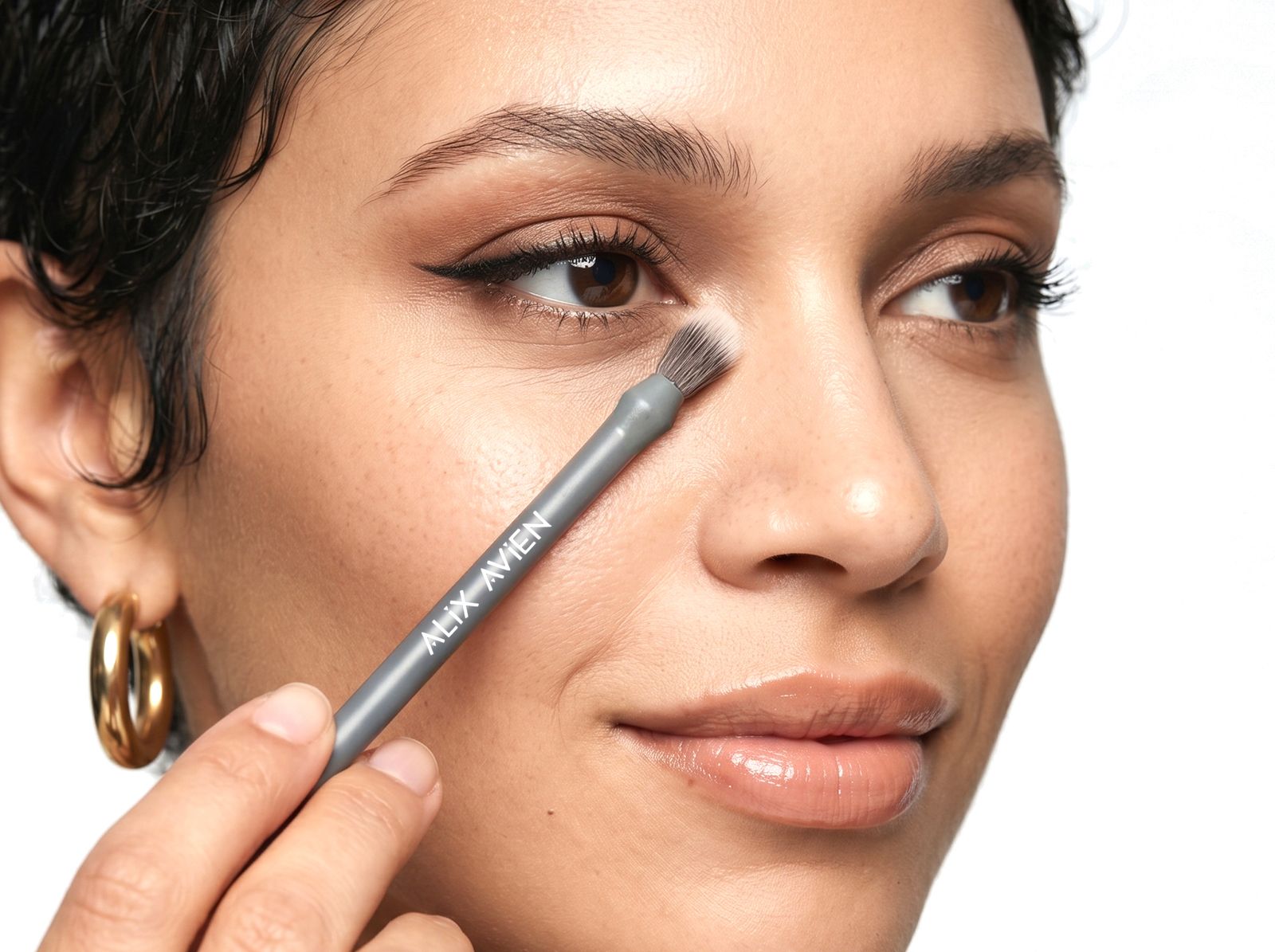Alix Avien 10-in-1 makeup brush – Small Blending Brush