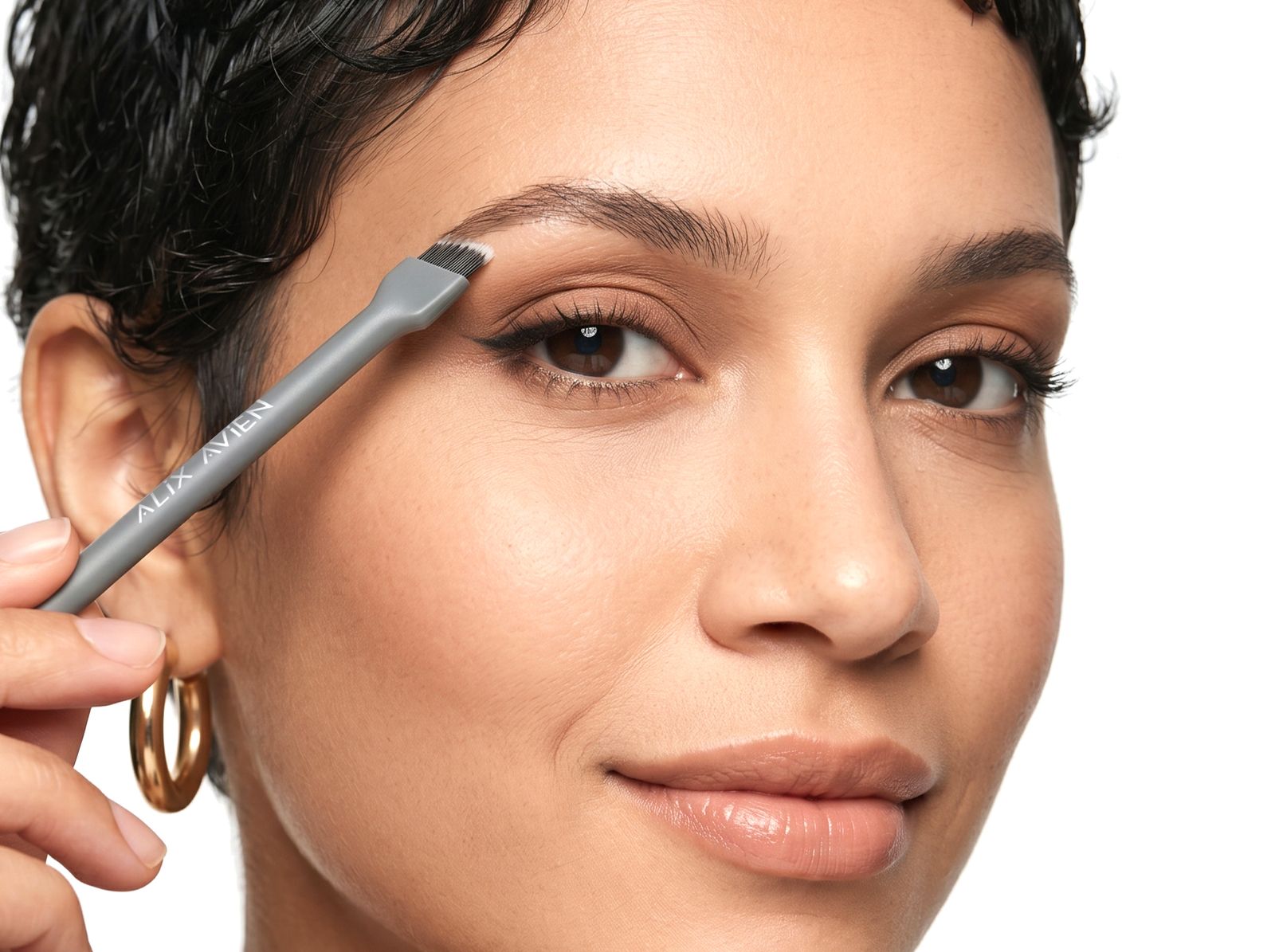 Alix Avien 10-in-1 makeup brush – Small Angle Brush