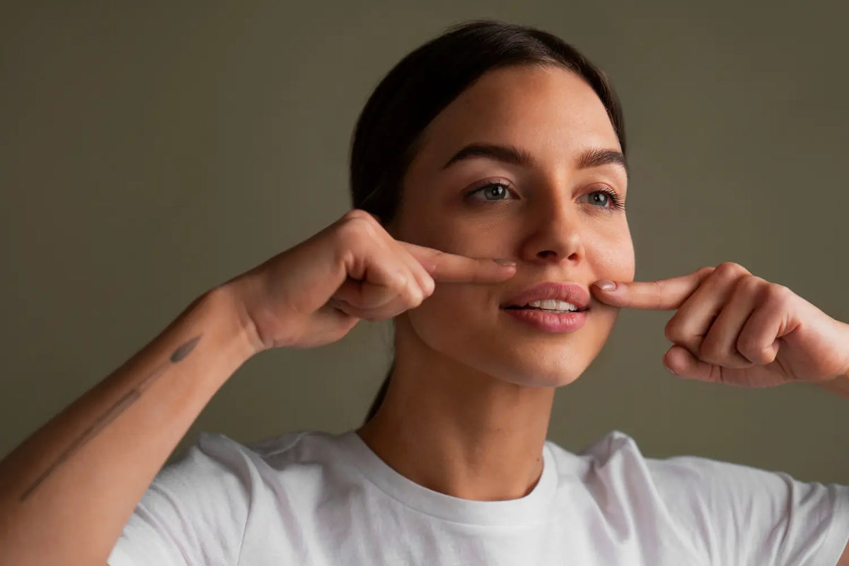 How to Make Your Cheekbones Pop: A Face Contouring Guide — Alix Avien blog image