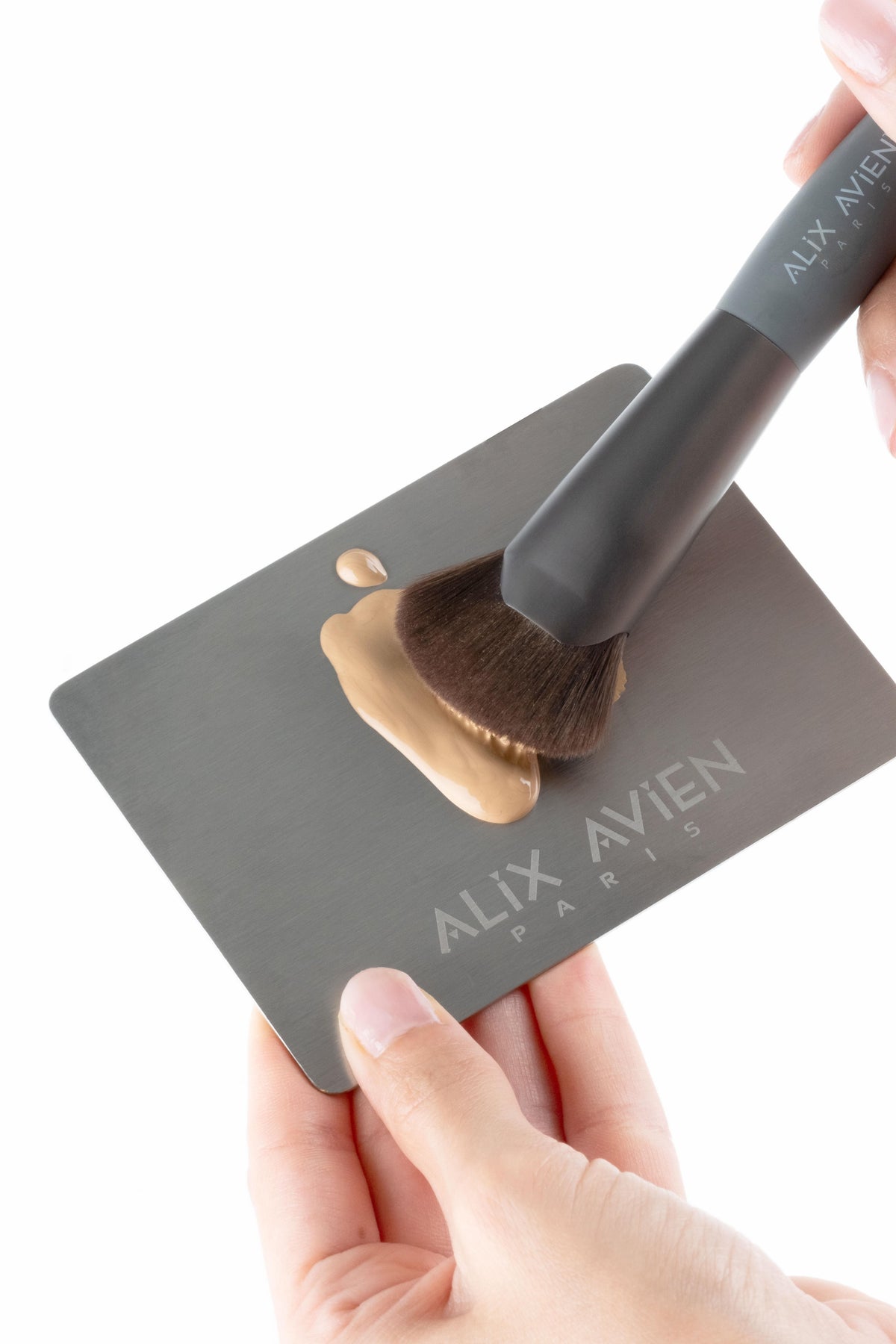 If Foundation Brushes Could Time Travel: A 100-Year Makeup Journey — Alix Avien blog image