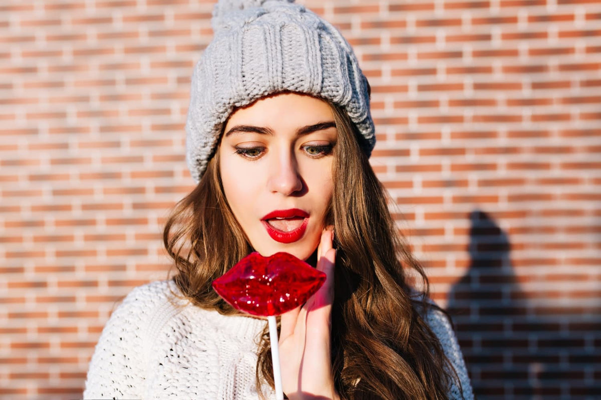 Is matte lipstick or shiny gloss better for fall? — Alix Avien blog image