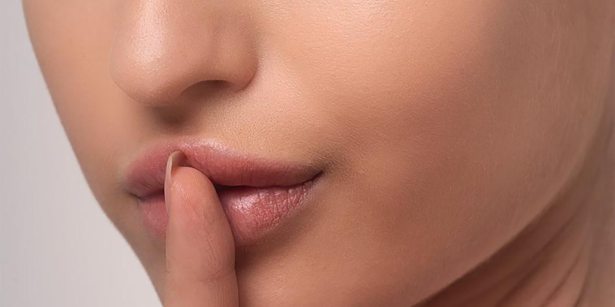 Porcelain makeup for a flawless look — Alix Avien blog image