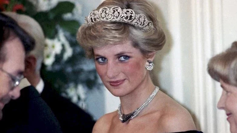 Princess Diana's blue eyeliner eye makeup, a timeless inspiration — Alix Avien blog image