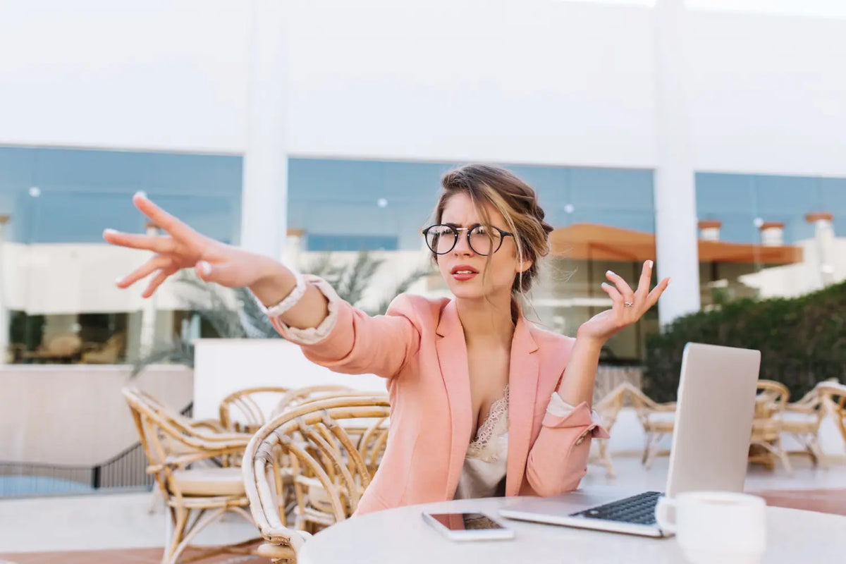 Travel, Office, Weekend: Beauty Helpers That Work Anywhere — Alix Avien blog image