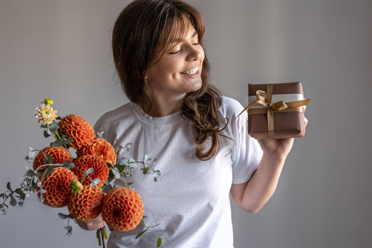 Which Perfume for Which Season? The Best Fall Perfumes — Alix Avien blog image
