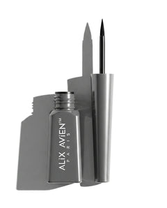 Black Matte Dipliner – 17-Hour Waterproof Liquid Eyeliner