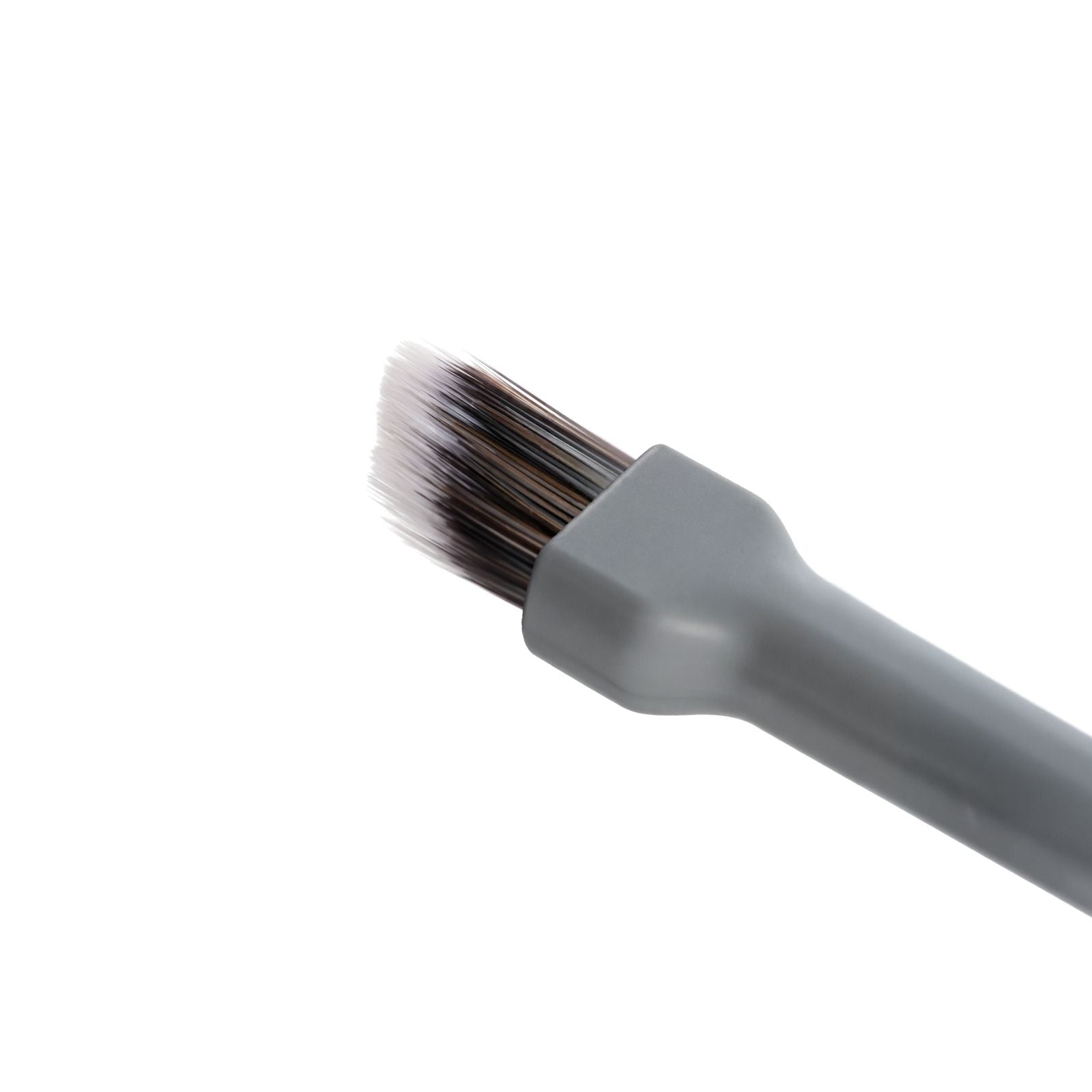 Alix Avien 10-in-1 makeup brush – Eyeliner Brush