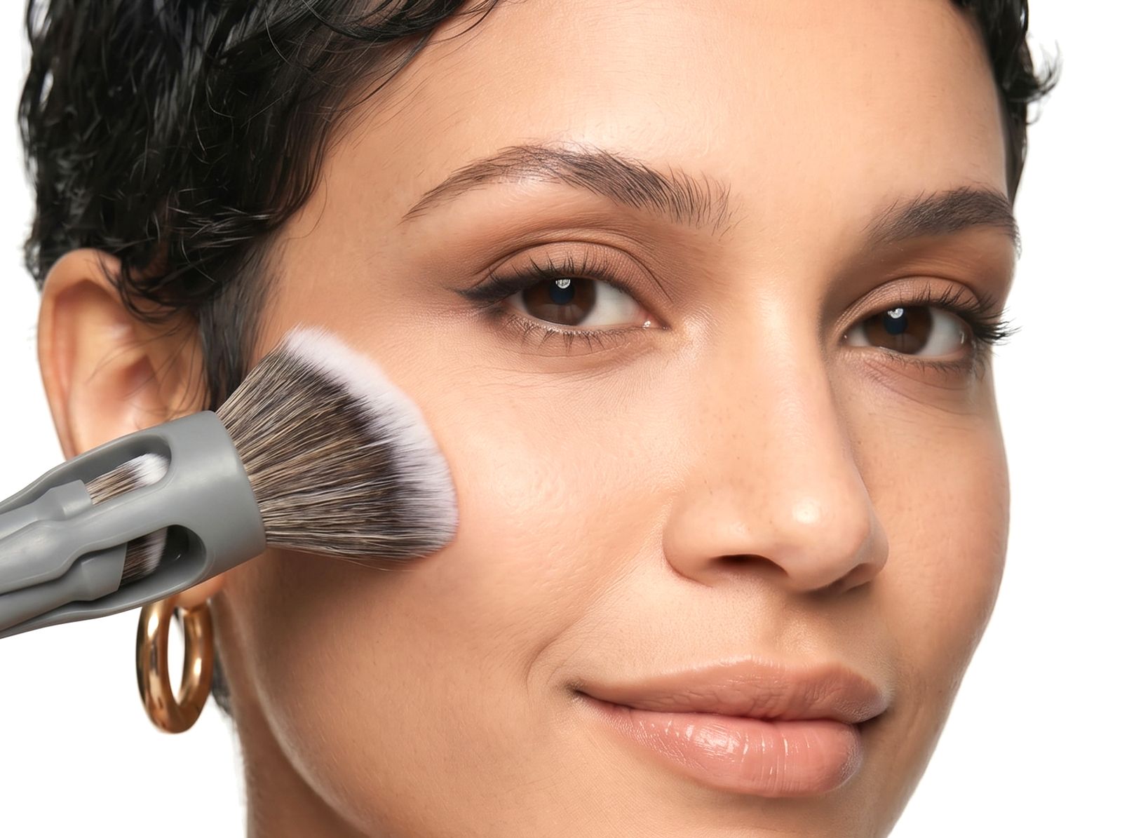 Alix Avien 10-in-1 makeup brush – Contour Brush